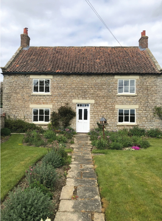 Office with an ornage look